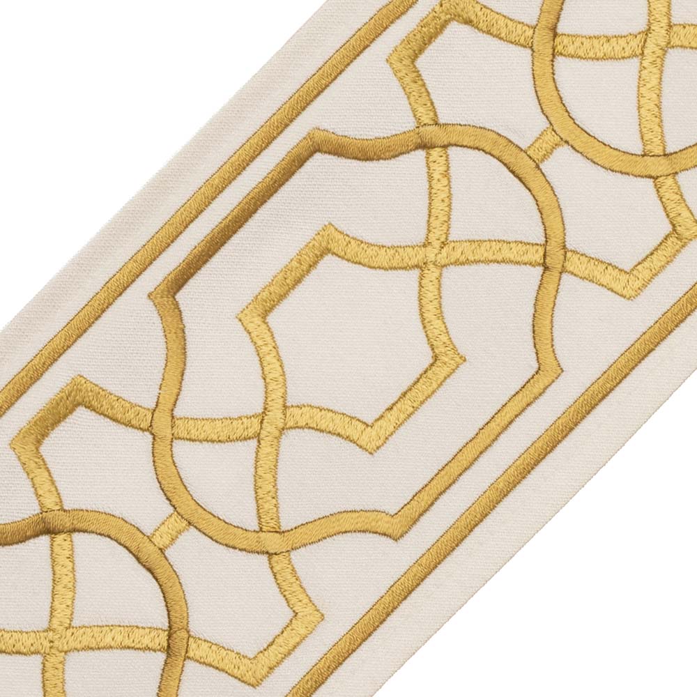 Maru Embroidery Border