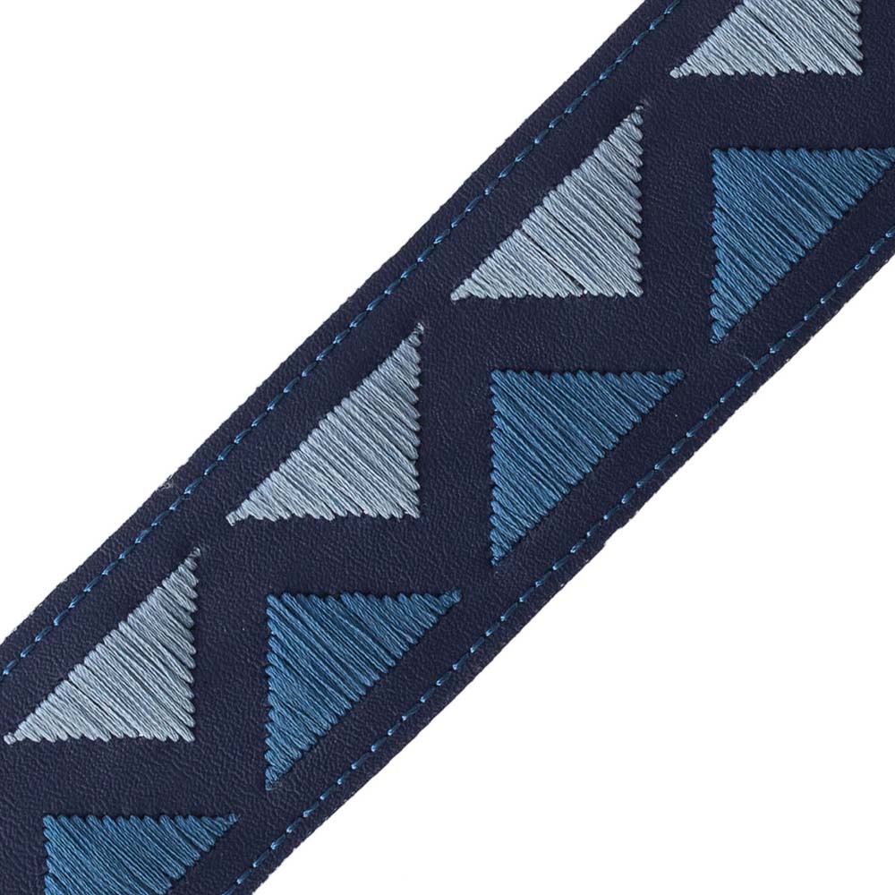 Pyramid Embroidered Border