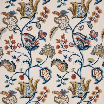 Colefax & Fowler Seymour Red/Blue: geborduurde stof met een levensboom en bloemen