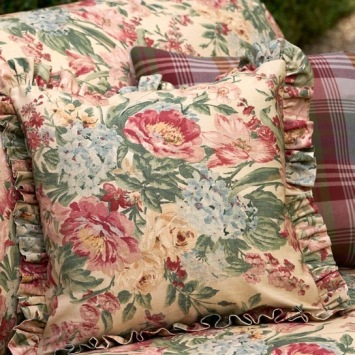 Mulberry Home Garden Party lifestyle photo