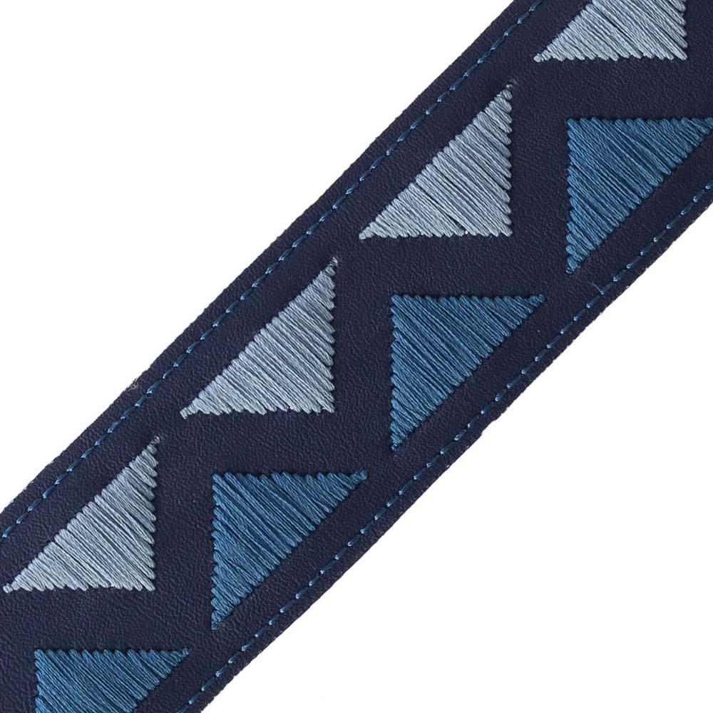Pyramid Embroidered Border
