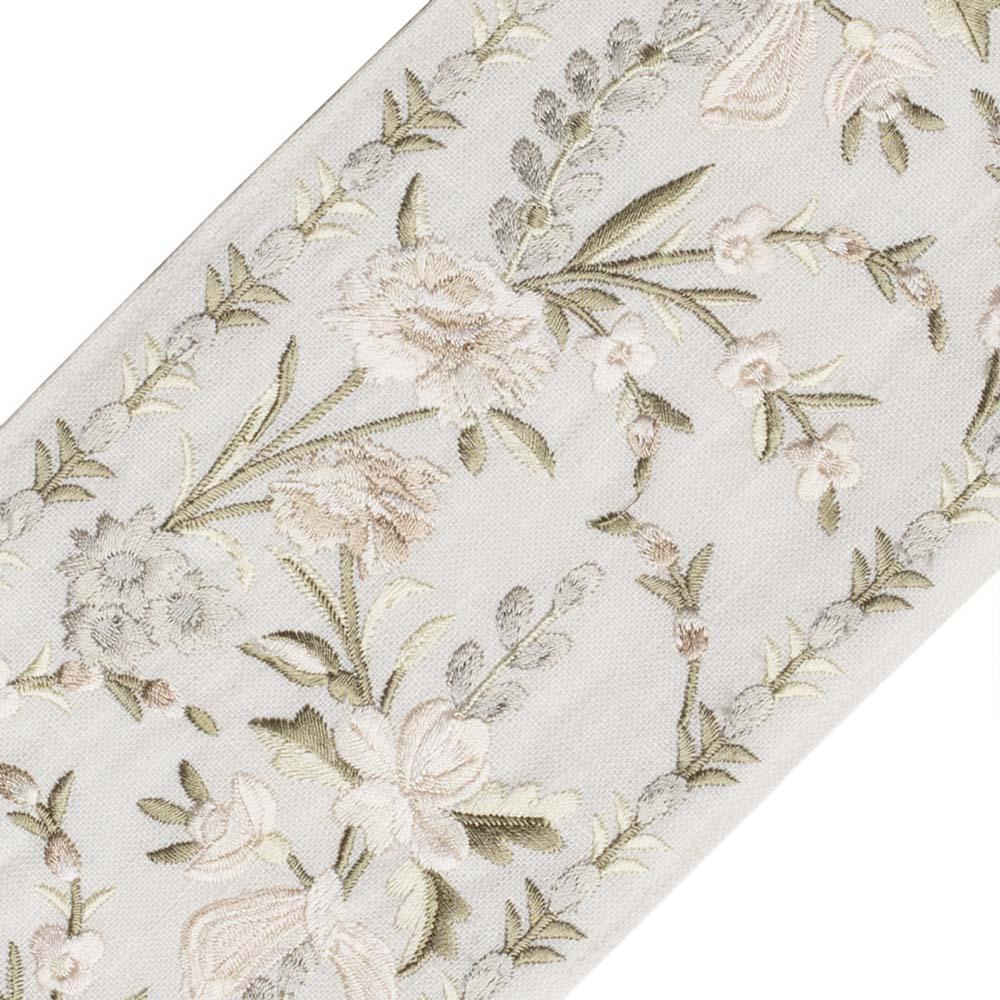 Antoinette Embroidered Border