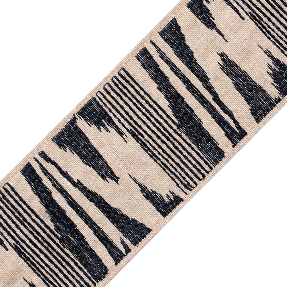 Lanai Embroidered Border