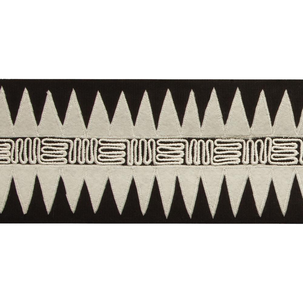 Corrales Applique Border