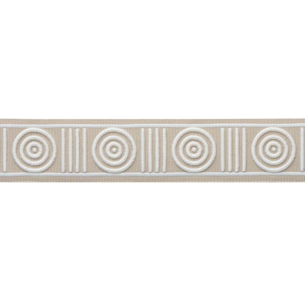 MDS Embroidered Rosette Border
