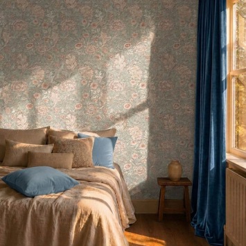 Double Boughs Light Teal behang in interieur