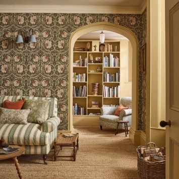 Pimpernel Walnut/Sage behang in interieur